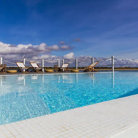 Grand House - Relais & Chateaux Отель Вила-Реал-ди-Санту-Антониу