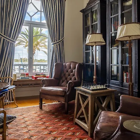 Grand House - Relais & Chateaux Отель Вила-Реал-ди-Санту-Антониу